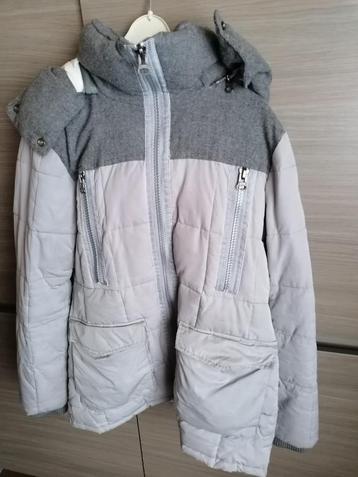 extra warme winterjas van Superdry beschikbaar voor biedingen