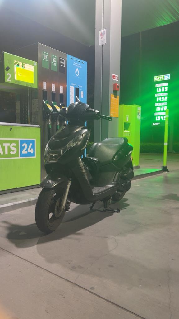 Peugot kisbee 50cc B klasse 4t, Fietsen en Brommers, Scooters | Yamaha, Gebruikt, Overige modellen, Klasse B (45 km/u), Ophalen