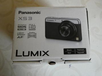 nieuw degitaal fototoestel panasonic lumix. beschikbaar voor biedingen