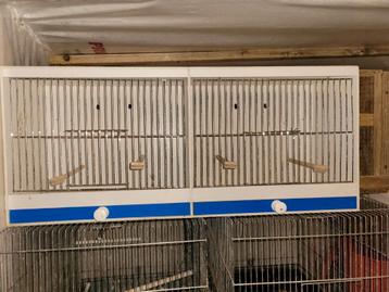 2 vogelkooien  beschikbaar voor biedingen