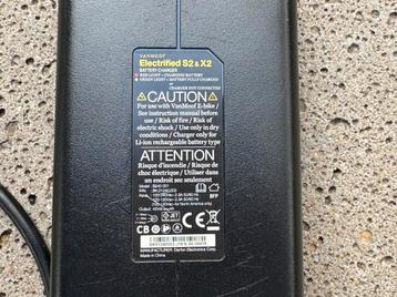 Vanmoof s2/x2 lader beschikbaar voor biedingen