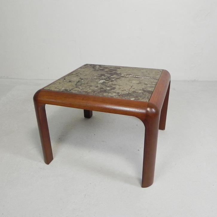 Ronald Schmitt salontafel 'Fossils' jaren 80, 70 x 70 cm, Antiek en Kunst, Antiek | Meubels | Tafels, Ophalen of Verzenden