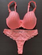 Marie Jo BH 65E + string M, Kleding | Dames, Ondergoed en Lingerie, Marie Jo, Ophalen of Verzenden, Roze, Setje