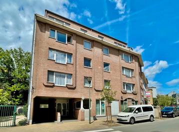 Bureau à louer à Woluwe-Saint-Lambert beschikbaar voor biedingen
