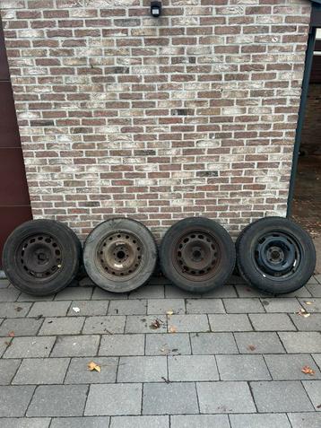 4 stalen velgen 15 inch beschikbaar voor biedingen