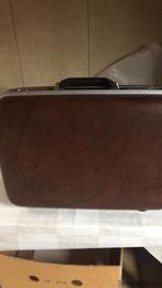 Valise marron avec serrure à combinaison, Comme neuf, 45 à 55 cm, 50 à 60 cm, Plastique dur