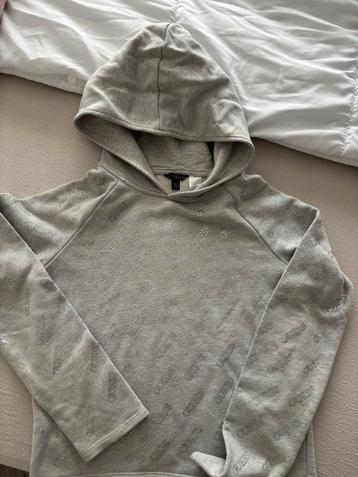 Sweater Guess beschikbaar voor biedingen