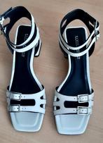 Witte sandalen met hak - maat 38 - nieuw, Vêtements | Femmes, Chaussures, Enlèvement ou Envoi, Blanc, Sandales et Mûles, Neuf