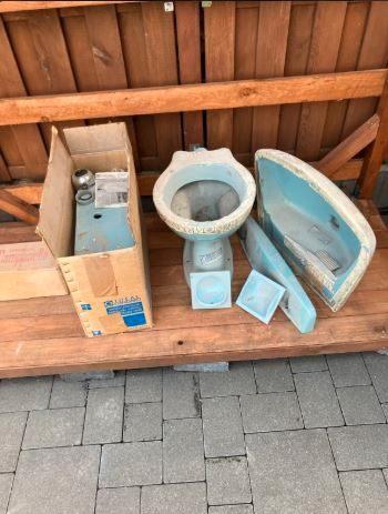 vintage wc spoelbak wastafel  aflegbord 1975, Verzamelen, Retro, Huis en Inrichting, Ophalen