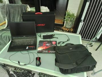 Msi gamelaptop + msi muis + msi mat +  computertas