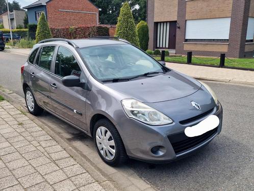 Renault Clio 1.2 benzine van 11/2010, Auto's, Renault, Particulier, ABS, Airbags, Centrale vergrendeling, Dakrails, Elektrische ramen