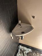 Lave-main angle vintage porcelaine 34,5 x 34,5 cm + robinet, Maison & Meubles, Salle de bain | Meubles de Salle de bain, 25 à 50 cm