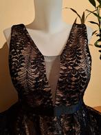 Nieuwe avondjurk met label! Maat 36, Kleding | Dames, Ophalen of Verzenden, Nieuw, Maat 36 (S), Zwart