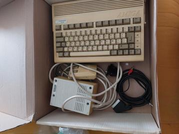 a vendre amiga 600 le desus et jauni par le temp, Enlèvement ou Envoi