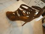 escarpins neuve 10 cm en daim pointure 37 tirette, Ophalen of Verzenden, Pumps