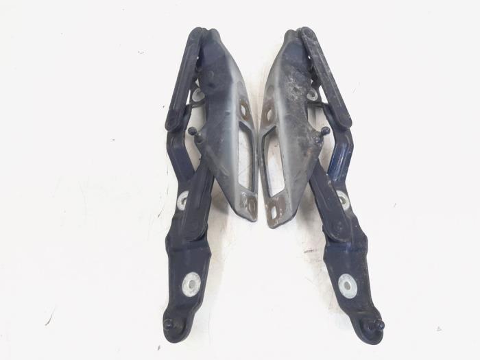 Charnière capot d'un Audi TT, Autos : Pièces & Accessoires, Autres pièces automobiles, Audi, Utilisé, 3 mois de garantie, Enlèvement ou Envoi