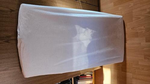 Matras+ beschermer +donsdeken + overtrek, Kinderen en Baby's, Kinderkamer | Beddengoed, Zo goed als nieuw, Ophalen