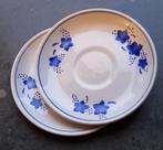 2 wit blauwe onderbordjes Made in Boch la Louviere Belgium, Ophalen