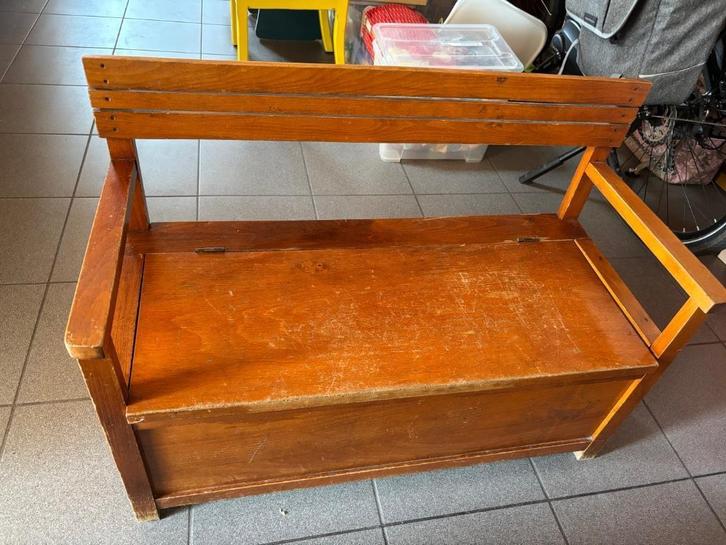 Bankje/koffer hout, Kinderen en Baby's, Overige Kinderen en Baby's, Gebruikt, Ophalen