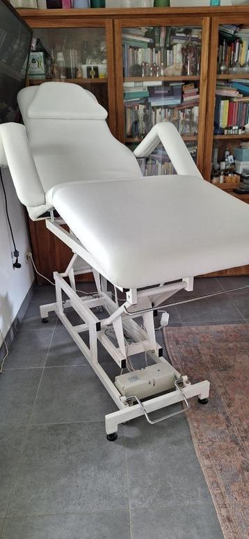 Behandelstoel schoonheids salon beschikbaar voor biedingen