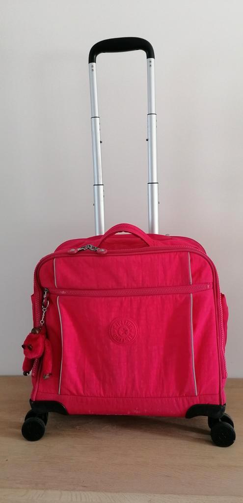 Cartable à roulettes Kipling New Storia, Bijoux, Sacs & Beauté, Sacs | Sacs de voyage & Petits Sacs de voyage, Comme neuf, Roulettes