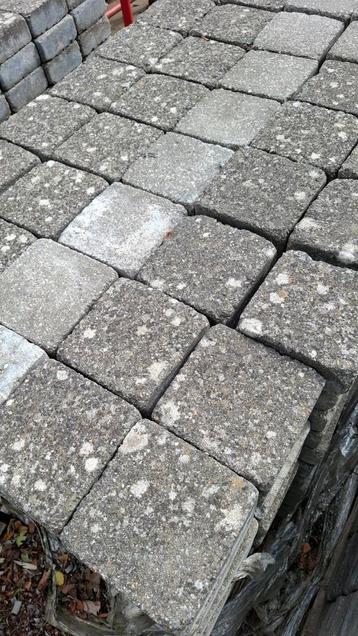 Klinker 15x15x5 beschikbaar voor biedingen