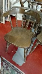 4 houten stoelen, Enlèvement