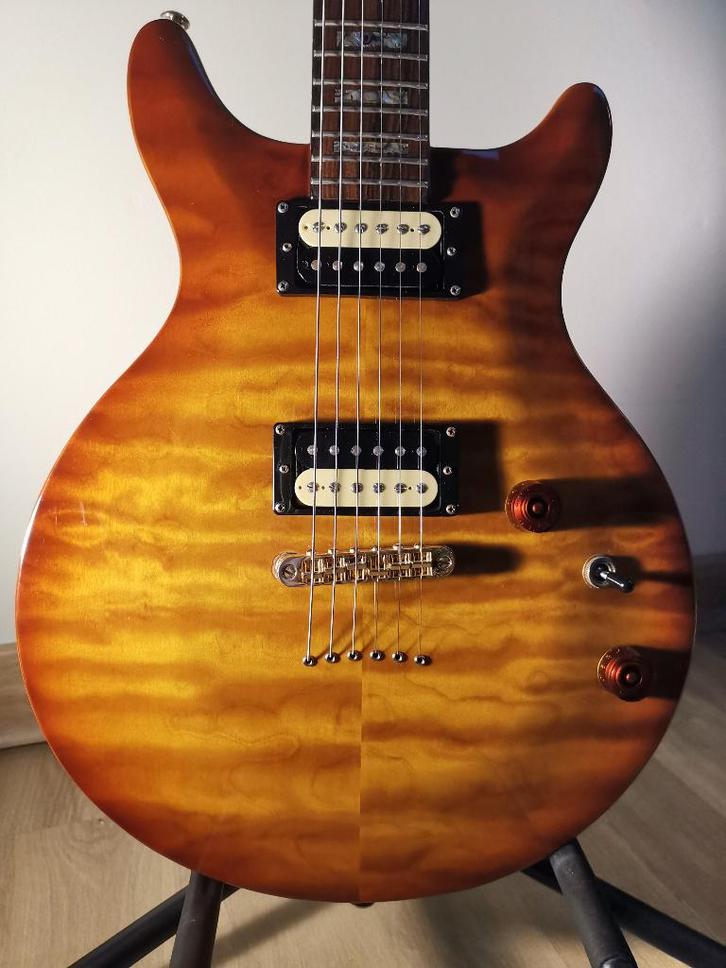 Michael Kelly Hourglass, Musique & Instruments, Instruments à corde | Guitares | Électriques, Utilisé, Solid body, Autres marques