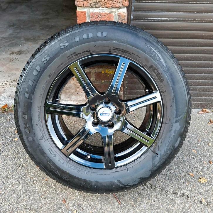 4 pneus hiver sur jantes Volvo – 235/65 R17 104H, Autos : Pièces & Accessoires, Pneus & Jantes, Pneu(s), Pneus hiver, 17 pouces