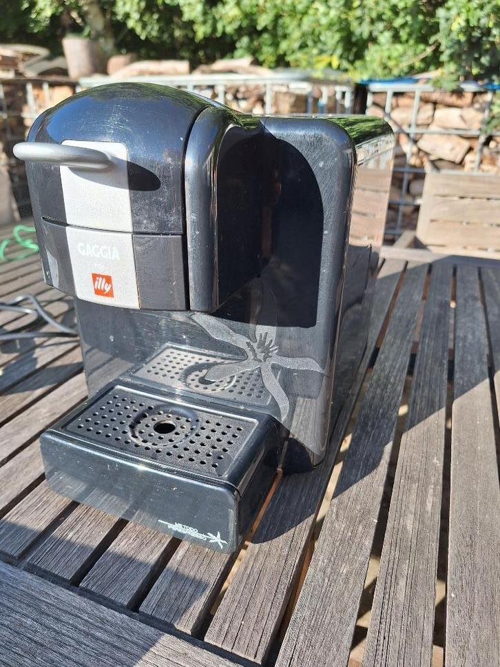 Gaggia koffiemachine Illy, Elektronische apparatuur, Koffiezetapparaten, Gebruikt, Koffiepads en cups, Koffiemachine, 2 tot 4 kopjes