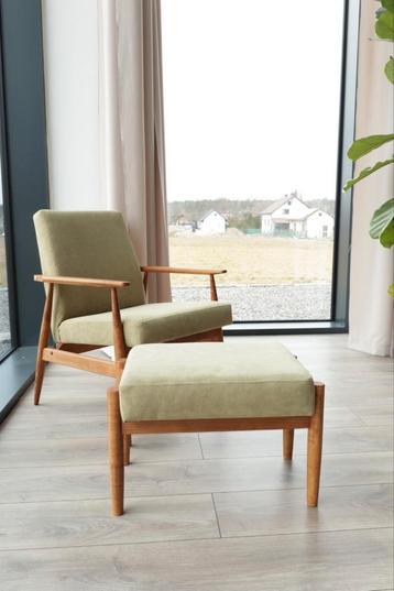 Fauteuil vintage et reposé de pied olive vert velours côtelé beschikbaar voor biedingen