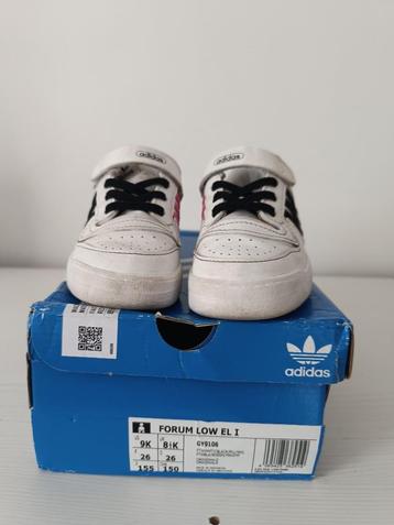 Chaussures enfant T.26 ADIDAS