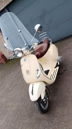 Vespa lxv50 met slechts 9336 km, Fietsen en Brommers, Scooters | Vespa, Ophalen, Tweetakt, Vespa LXV, Klasse B (45 km/u)