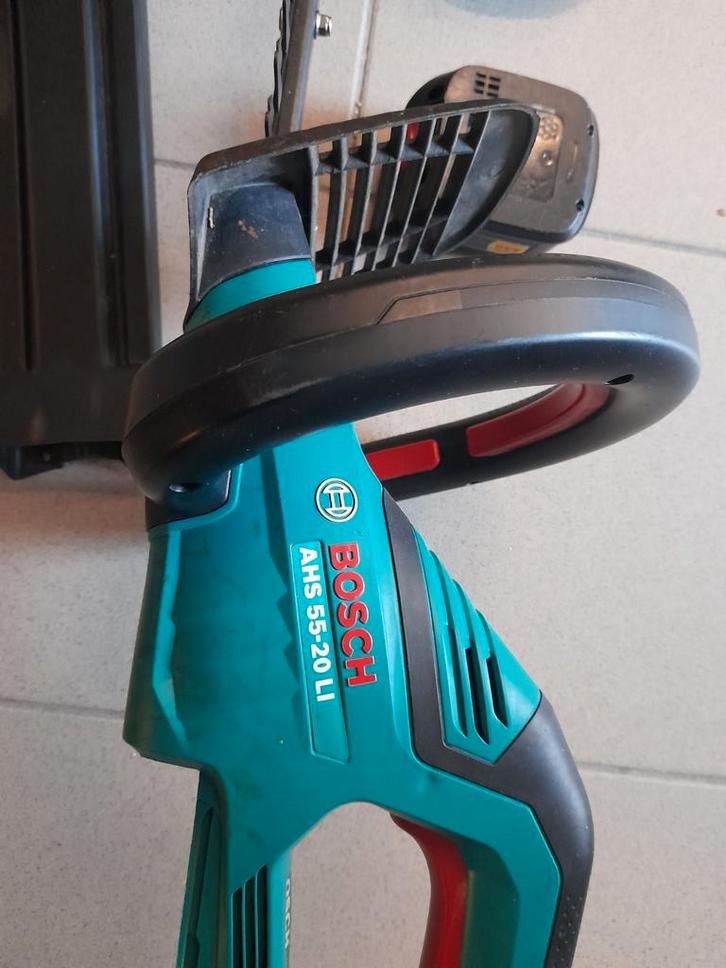 Bosch heggenschaar, Tuin en Terras, Heggenscharen, Gebruikt, Accu, Ophalen
