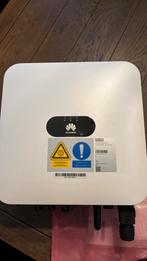 Omvormer HUAWEI 4,6, Doe-het-zelf en Bouw, Zonnepanelen en Toebehoren, Ophalen, Zo goed als nieuw