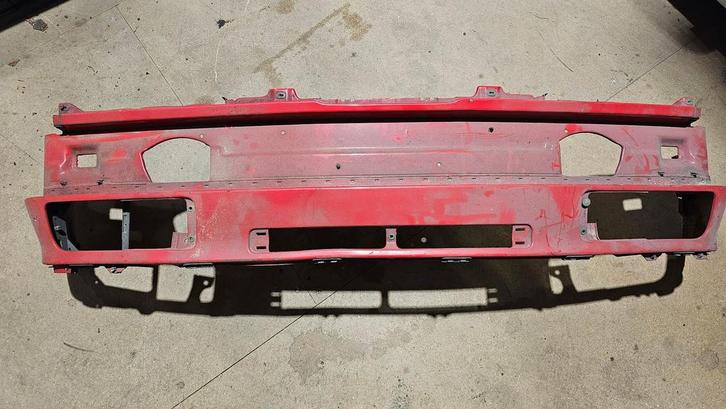 Voorfront front rood gebruikt BMW E30 Type 2 1987- / cabrio, Auto-onderdelen, Carrosserie, Bumper, BMW, Gebruikt, Herkomst onderdeel bekend
