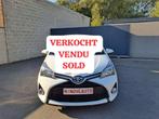 Toyota Yaris HYBRID AUTOMAAT NAVI AIRCO CAMERA ~~61000KM~~, Auto's, Automaat, Stof, Gebruikt, Euro 6