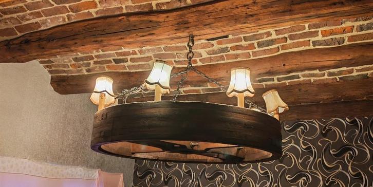 Lustre roue ancienne en bois massif – Pièce unique., Antiek en Kunst, Antiek | Verlichting, Ophalen