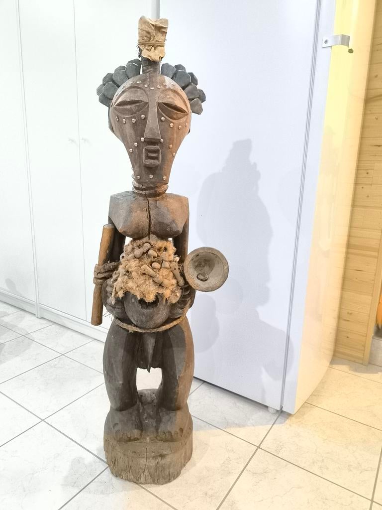 Groot afrikaans beeld, Ophalen