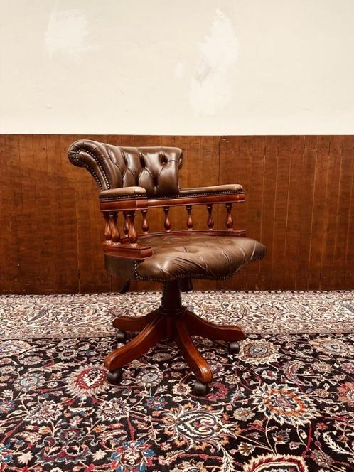 Klassiek Engels Chesterfield Bureaustoel, Antiek en Kunst, Antiek | Kantoor en Zakelijk, Ophalen of Verzenden