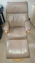 Fauteuil en cuir avec repose-pieds, Enlèvement, Comme neuf