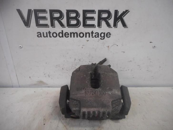 REMKLAUW RECHTS VOOR BMW 3 serie (E90) (57), Auto-onderdelen, Remmen en Aandrijving, BMW, Gebruikt