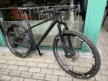 MTB Canyon Exceed CF SL maat M topmodel (carbon wielset etc.