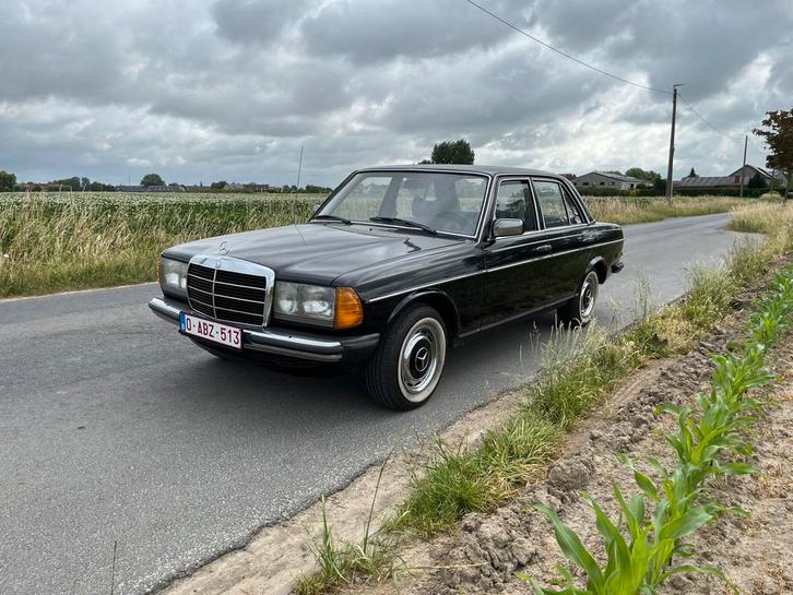 Mercedes W123 240d, Auto's, Mercedes-Benz, Particulier, Overige modellen, Diesel, Berline, 5 deurs, Handgeschakeld, Zwart, Overige kleuren