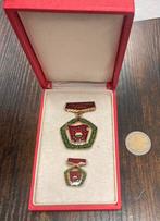 Ensemble de 2 médailles hongroises, mérite spécial, Enlèvement ou Envoi, Bronze