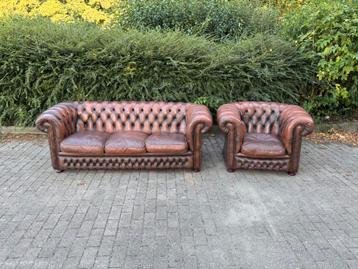 Canapé Chesterfield et fauteuil beschikbaar voor biedingen