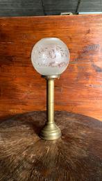 Kaarsenhouder met een bol in mooi uitgewerkt glas, Overige materialen, Ophalen of Verzenden