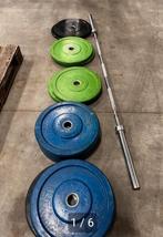 130kg Gekleurde Bumperplates + Olympische Barbell 220cm, Sport en Fitness, Ophalen, Gebruikt, Halterschijven