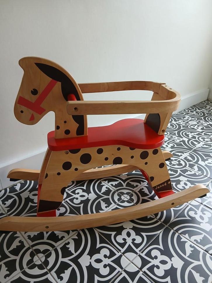 Mooi hobbelpaard of schommelpaard van Janod, met/zonder rand, Kinderen en Baby's, Speelgoed | Hobbelfiguren, Zo goed als nieuw