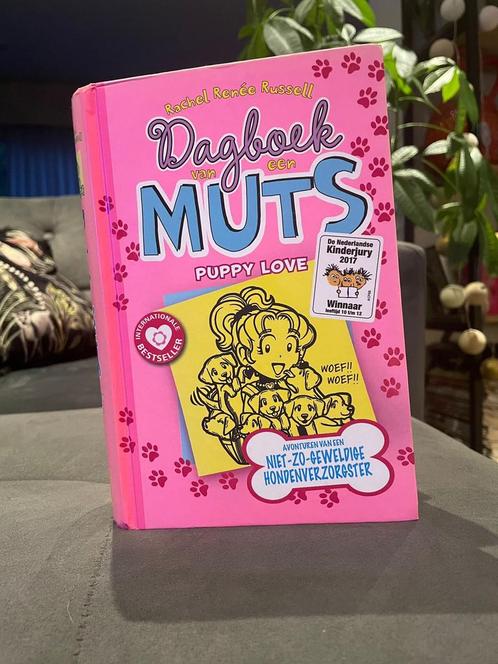 Rachel Renée Russell - Puppy love, Boeken, Kinderboeken | Jeugd | 10 tot 12 jaar, Zo goed als nieuw, Ophalen of Verzenden